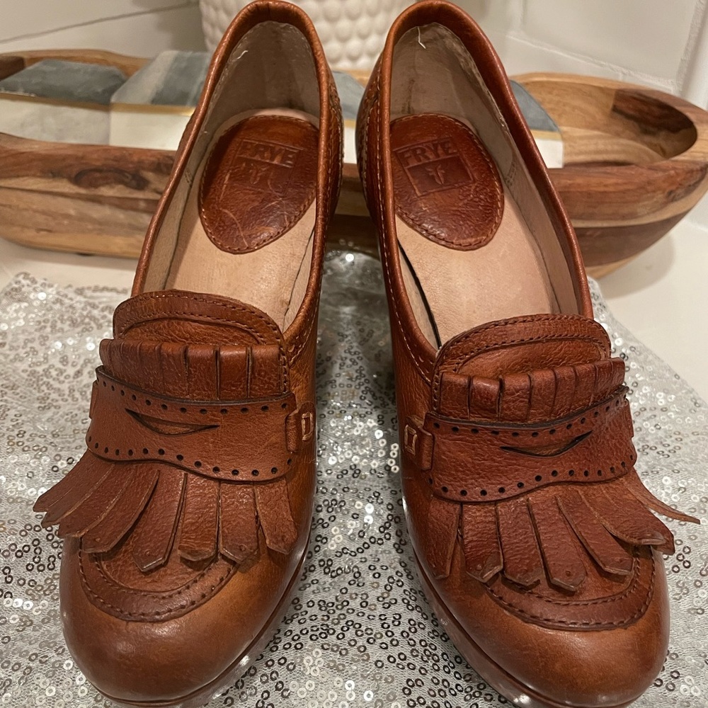 FRYE loafers